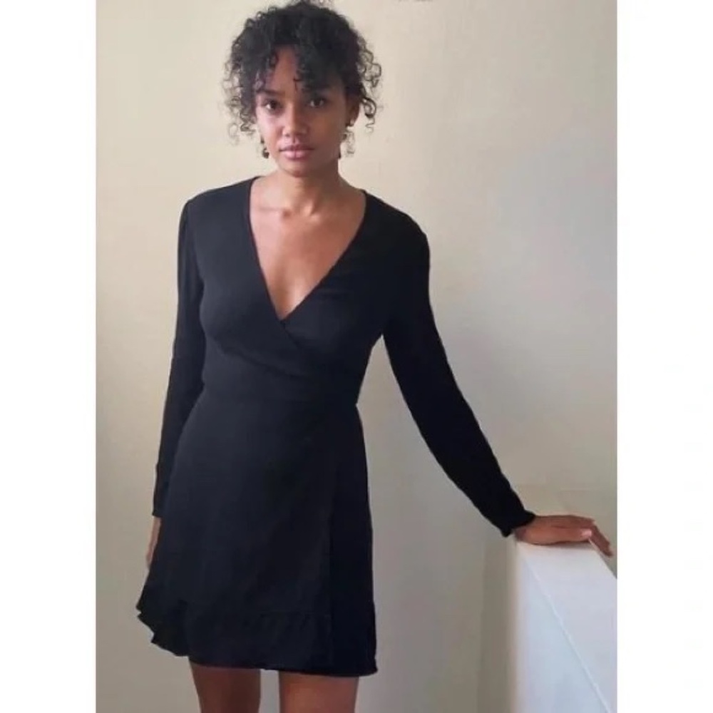 Aritzia Sunday Best Marion black wrap dress